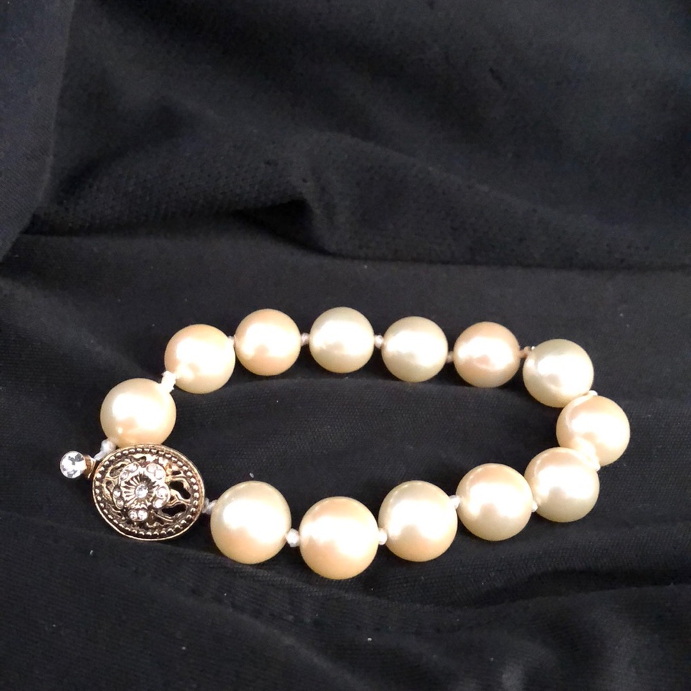 Pearl Bracelet